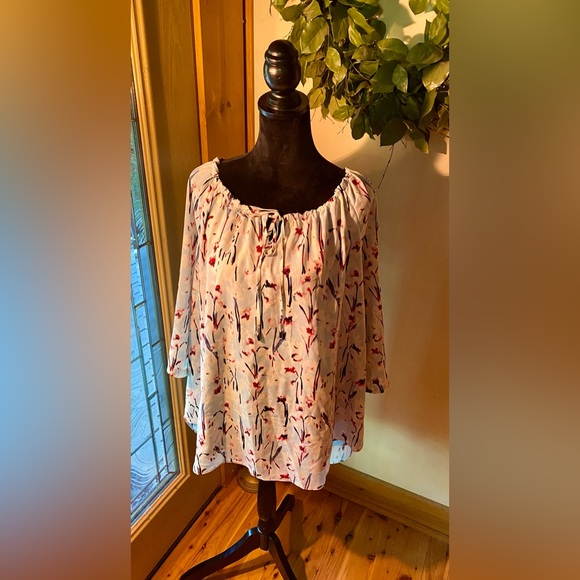 💕Haute Hippie Tribe Printed Top💕 - Picture 1 of 10